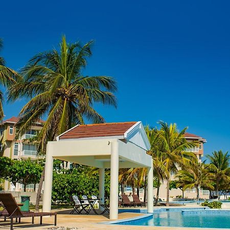 Whispering Seas Oceanfront Suite Очо-Риос Экстерьер фото